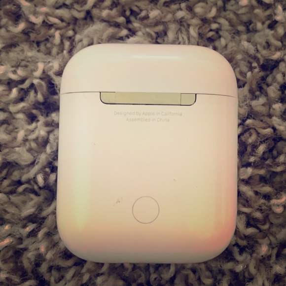 Apple Other - AirPod charging case (Generation 1)